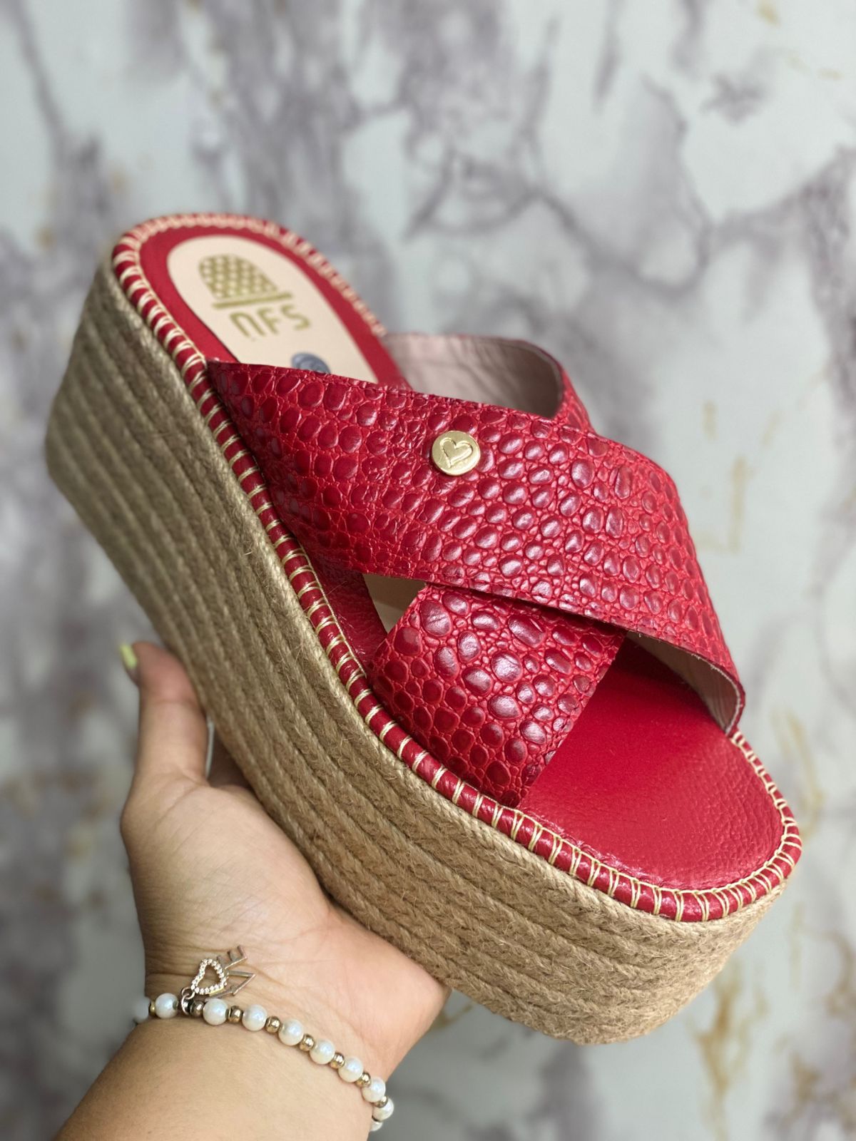 PLATAFORMA MARIA YUTE CRUZADA CUERO