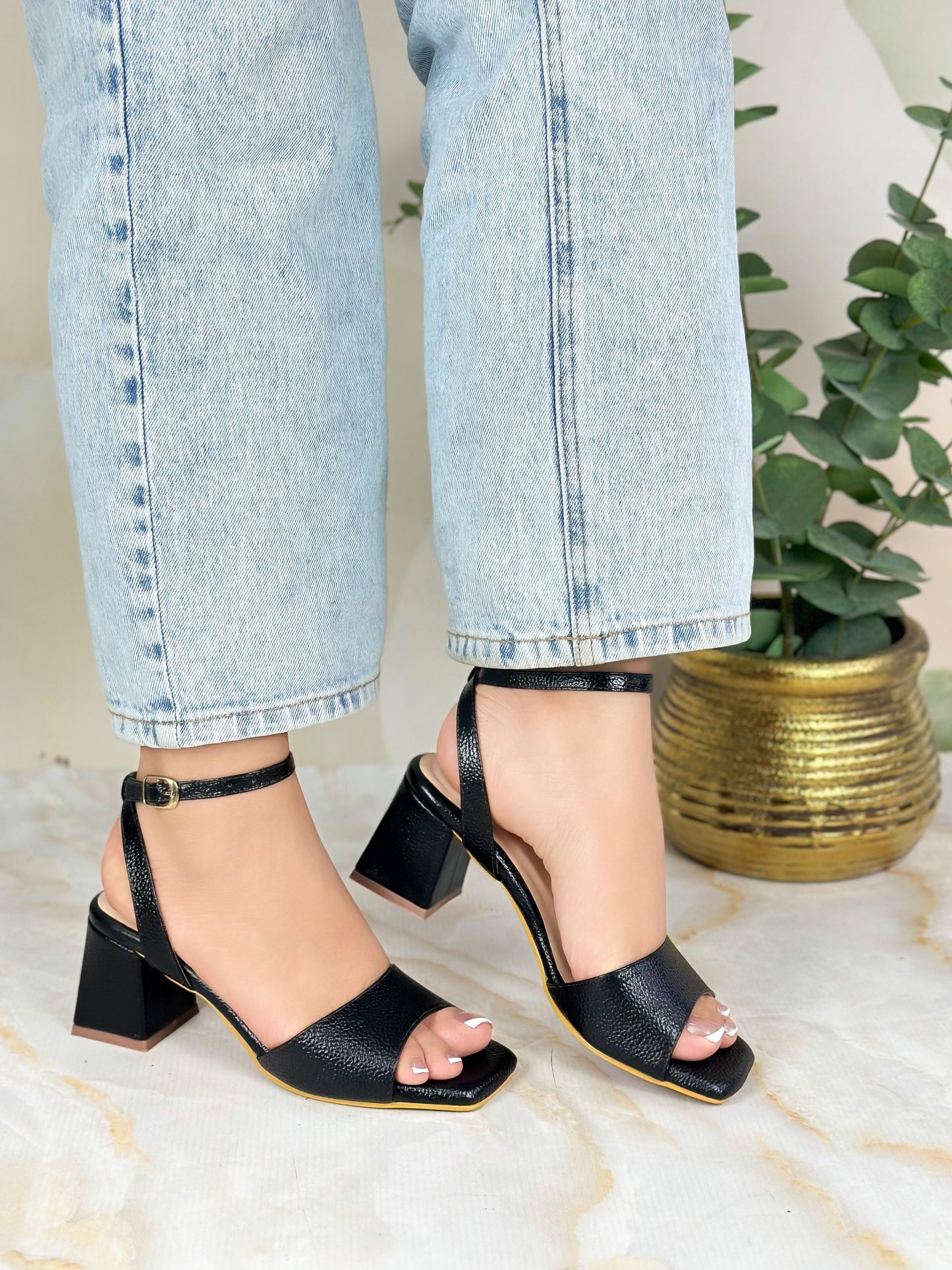 Tacon cuero Andrea 254