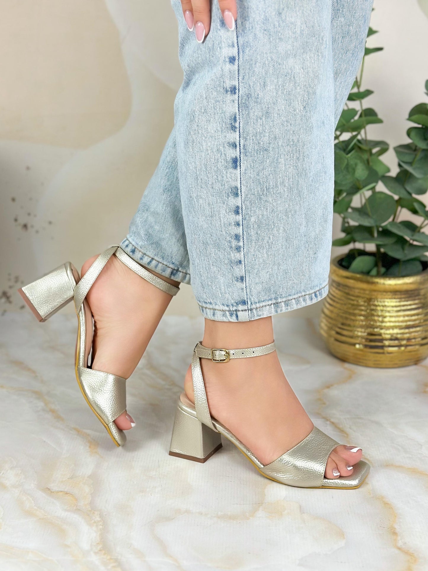 Tacon cuero Andrea 254